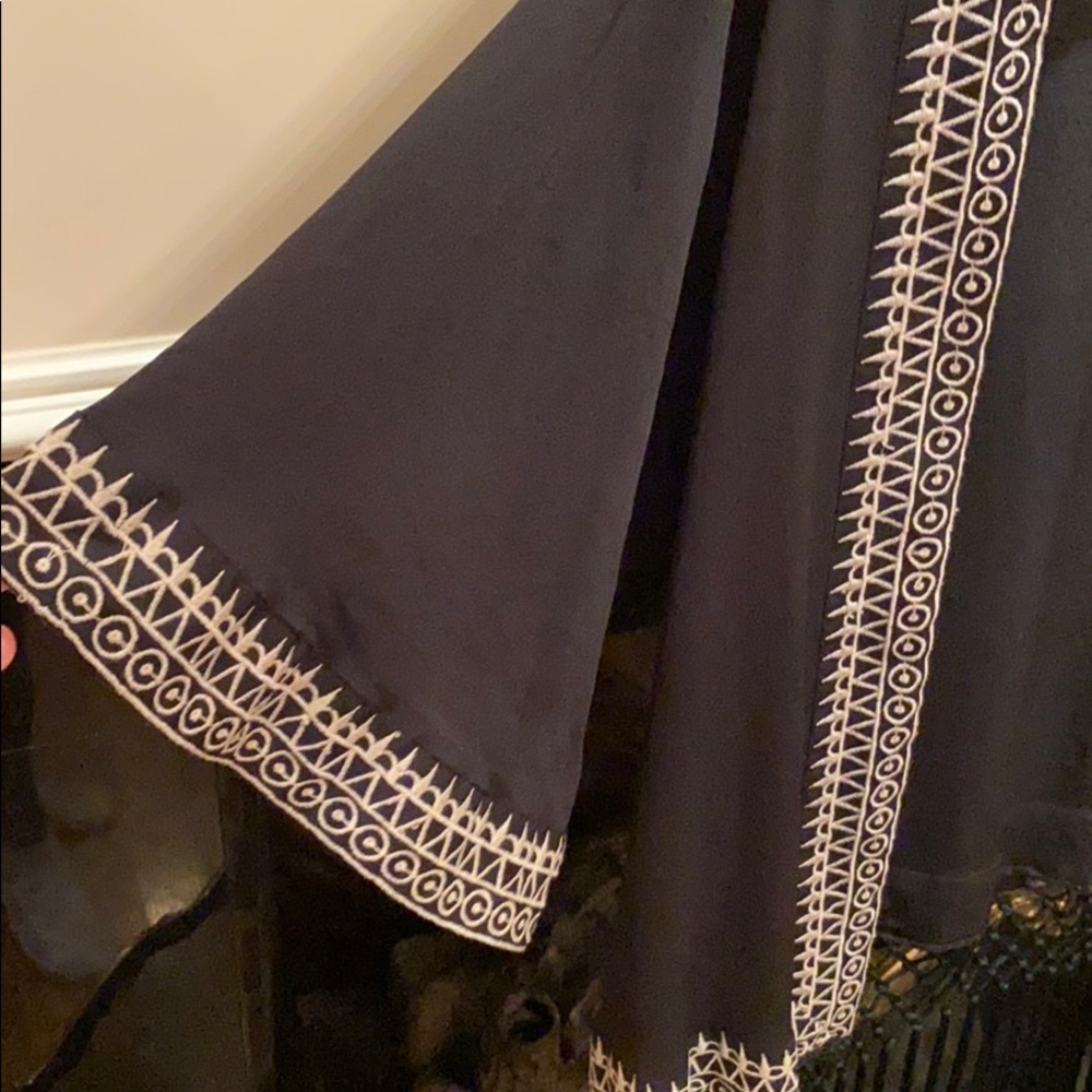 BOHO Fringed Kimono - Picture 2 of 5